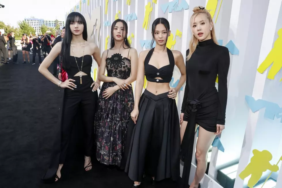 2022 MTV VMAs Red Carpet Fashion Moments We Couldn’t Look Away From (PHOTOS)
